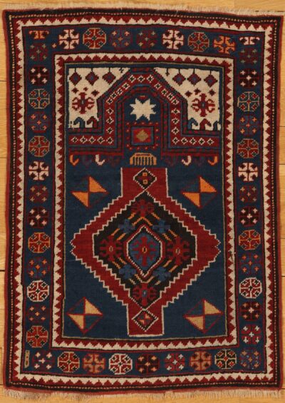 Kazak rug (622)